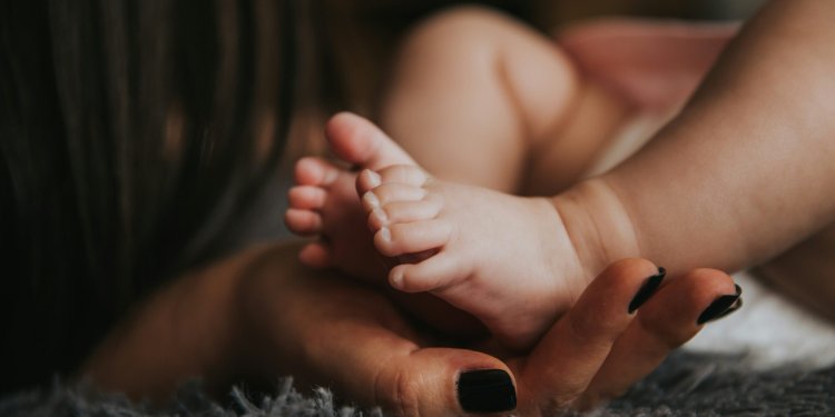 Ένθετο Οικονομία: Ειδική παροχή προστασίας μητρότητας σε μη μισθωτές – Ηλεκτρονικά οι αιτήσεις Ένθετο Οικονομία: Ειδική παροχή προστασίας μητρότητας σε μη μισθωτές – Ηλεκτρονικά οι αιτήσεις