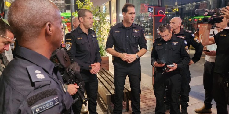 Ισραήλ: Τέσσερις αστυνομικοί τραυματίστηκαν σε επίθεση με αυτοκίνητο – Νεκρός ο δράστης Ισραήλ: Τέσσερις αστυνομικοί τραυματίστηκαν σε επίθεση με αυτοκίνητο – Νεκρός ο δράστης