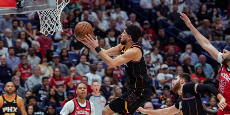 Πέλικανς – Σανς 111-124: Σκόρπισε… τρόμο ο Μπούκερ με 52 πόντους στη Νέα Ορλεάνη (vid)