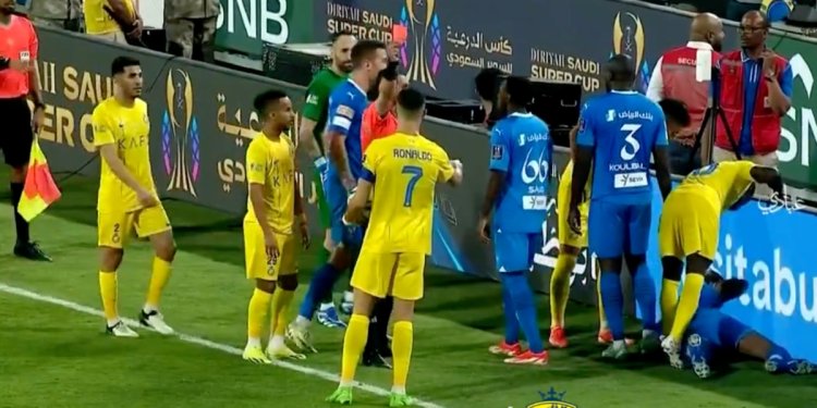 Κριστιάνο Ρονάλντο: Χαμός με τον CR7 – Αποβλήθηκε για αγκωνιά σε αντίπαλο και πήγε να χτυπήσει τον διαιτητή! (vid)