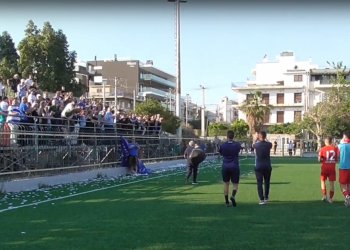 Ποδοσφαιρικός πολιτισμός από τους φιλάθλους του Εθνικού: Χειροκρότησαν τους παίκτες του Πανιωνίου (vid)