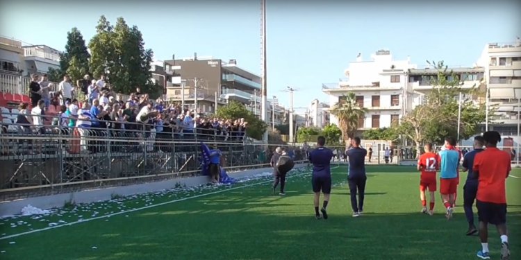 Ποδοσφαιρικός πολιτισμός από τους φιλάθλους του Εθνικού: Χειροκρότησαν τους παίκτες του Πανιωνίου (vid)
