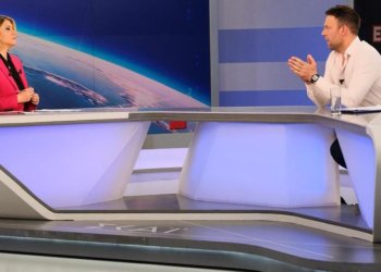 Στέφανος Κασσελάκης – ΣΚΑΪ / Ο Μητσοτάκης συγκαλύπτει Καραμανλή – Παραδέχεται ότι αν μπει φυλακή καταρρέει η κυβέρνηση