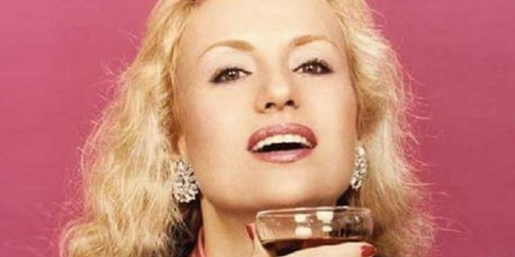 Σαν σήμερα 23 Μαίου γεννήθηκε η Βίκυ Μοσχολιού: ” Άνθρωποι μονάχοι” ένα κομμάτι που μιλάει ακόμα στις καρδιές μας! Σαν σήμερα 23 Μαίου γεννήθηκε η Βίκυ Μοσχολιού: ” Άνθρωποι μονάχοι” ένα κομμάτι που μιλάει ακόμα στις καρδιές μας!