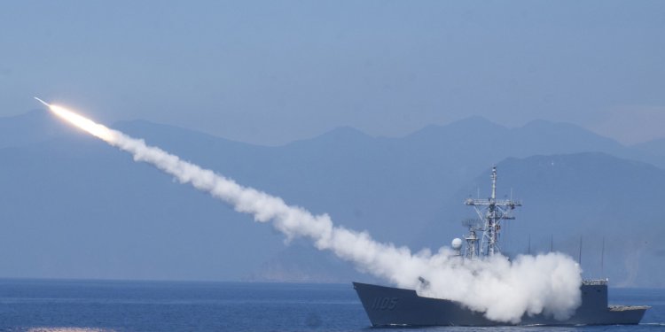 Στρατιωτικά γυμνάσια της Κίνας γύρω από την Ταϊβάν εν είδει «τιμωρίας» του νέου προέδρου της