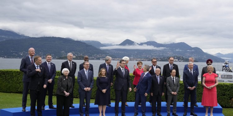 Οι υπουργοί Οικονομικών της G7 δηλώνουν «αποφασισμένοι να αυξήσουν» τις κυρώσεις κατά της Ρωσίας