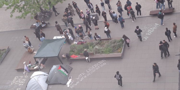 Γερμανία: Κατάληψη φοιτητών με συνθήματα εναντίον του Ισραήλ στο Πανεπιστήμιο της Λειψίας