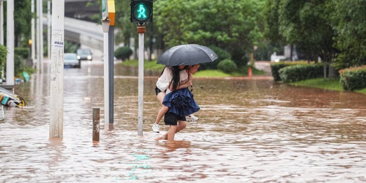 Κίνα: Πέντε νεκροί στο κεντρικό τμήμα της χώρας από πλημμύρες Κίνα: Πέντε νεκροί στο κεντρικό τμήμα της χώρας από πλημμύρες