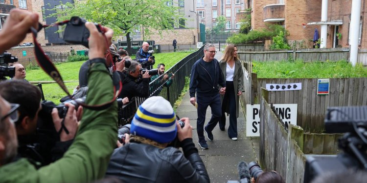 Βρετανία: Δημοσκόπηση δίνει στους Εργατικούς 493 έδρες από τις 600 Βρετανία: Δημοσκόπηση δίνει στους Εργατικούς 493 έδρες από τις 600