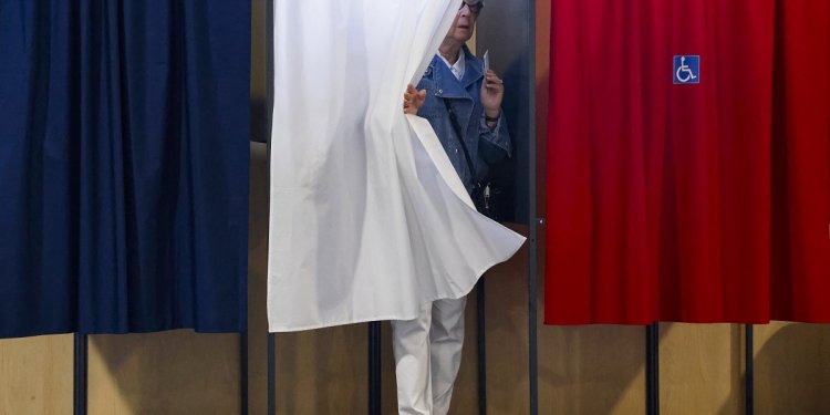 Εκλογές Γαλλία: Σε ποσοστό ρεκόρ η συμμετοχή μετά από τέσσερις δεκαετίες