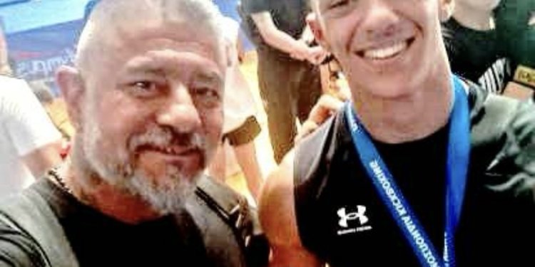 Χρυσος ο Σταυριανος στο Πανελληνιο κυπελλο Kickboxing Χρυσος ο Σταυριανος στο Πανελληνιο κυπελλο Kickboxing