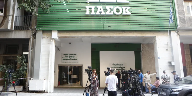 ΠΑΣΟΚ: Πιθανό το σενάριο των εκλογών τον Ιούλιο
