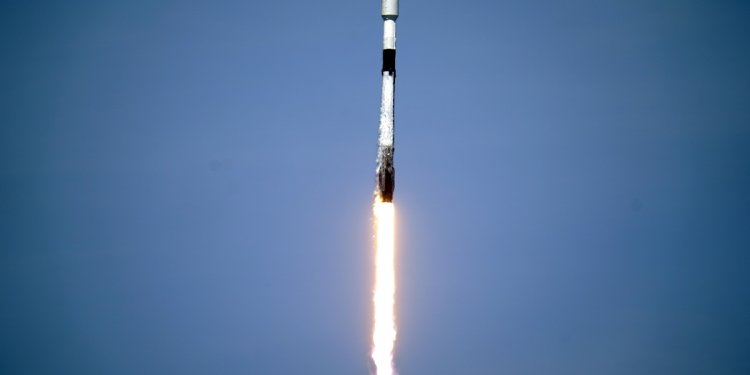 SpaceX: Ο πύραυλος Starship εκτοξεύτηκε για την τέταρτη δοκιμαστική πτήση – Στόχος να επιστρέψει στη γήινη ατμόσφαιρα χωρίς να διαλυθεί
