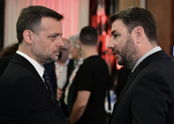 Ξεκάθαρος ο Χαρης Δουκας ζήτησε κάλπες σε 5 μήνες για την ηγεσία του ΠΑΣΟΚ – Ειρωνείες από τον αποτυχόντα Ανδρουλάκη