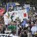 Ισπανία: Διαδήλωση κατά του υπερτουρισμού με το σύνθημα «Φτάνει! Ας βάλουμε όρια»