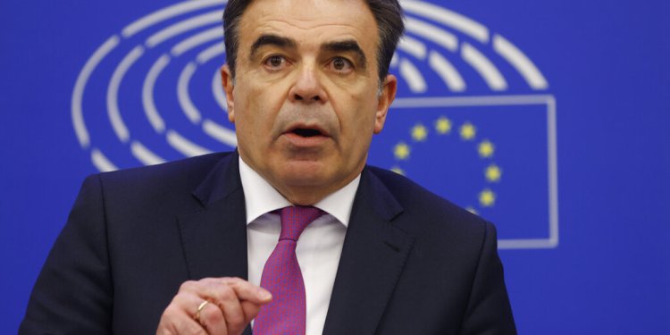 Μ. Σχοινάς: Οι Γάλλοι επιθυμούν το μέλλον τους να είναι συνδεδεμένο με την Ευρώπη Μ. Σχοινάς: Οι Γάλλοι επιθυμούν το μέλλον τους να είναι συνδεδεμένο με την Ευρώπη