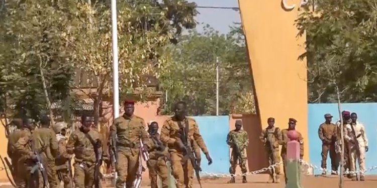 MKO: Να διενεργηθεί «αμερόληπτη έρευνα» για ακρωτηριασμούς πτωμάτων από μέλη του στρατού στην Μπουρκίνα Φάσο