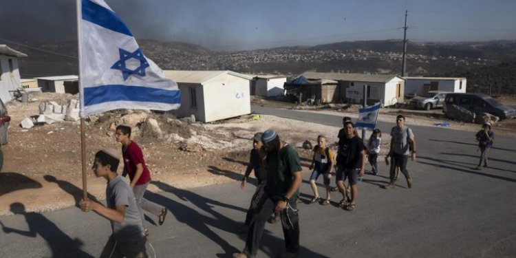 ΕΕ: Κυρώσεις σε ακόμη πέντε Ισραηλινούς έποικους στη Δ. Όχθη