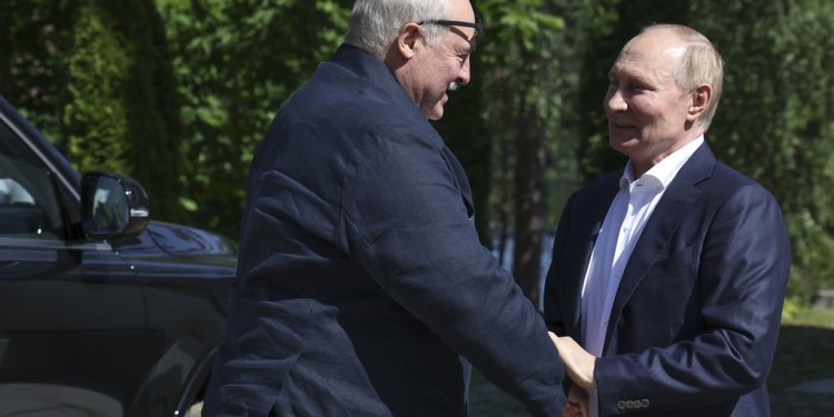 Ρωσία: Συνάντηση Πούτιν με Λουκασένκο – Η δεύτερη σε δύο μήνες