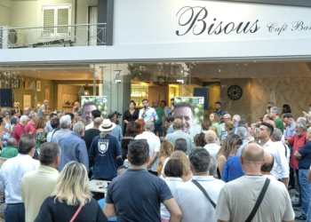 Χάρης Δούκας: Να υπερδιπλασιάσουμε το 13% του ΠΑΣΟΚ- Μίλησε στην Παιανία σε πλήθος κόσμου εν μέσω καύσωνα .