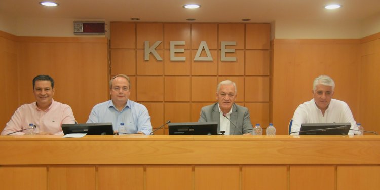 Λαζαρος Κυριζογλου – Στο επίκεντρο η οικονομική κατάσταση των ΟΤΑ Λαζαρος Κυριζογλου – Στο επίκεντρο η οικονομική κατάσταση των ΟΤΑ