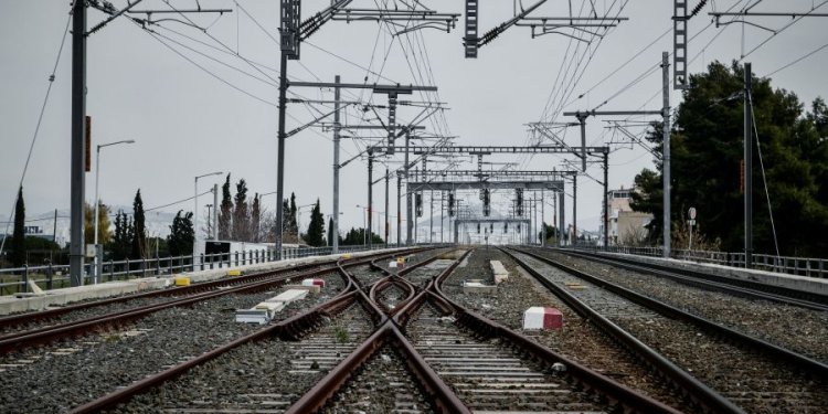Έρμαιο των συμμοριών που κλέβουν χαλκό οι σιδηρόδρομοι – FANTOMAS.GR