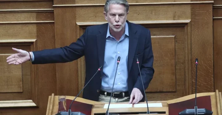 Παύλος Γερουλάνος: ΠΑΣΟΚ χωρίς τον Πρόεδρό του στη Βουλή, θα είναι δώρο στον Μητσοτάκη Παύλος Γερουλάνος: ΠΑΣΟΚ χωρίς τον Πρόεδρό του στη Βουλή, θα είναι δώρο στον Μητσοτάκη