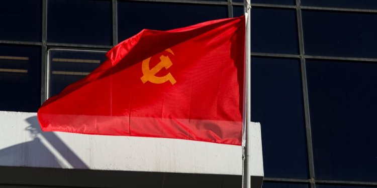 Καταγγέλλει σχέδια κυρώσεων και ακόμη και «ναυτικού αποκλεισμού» από τις ΗΠΑ