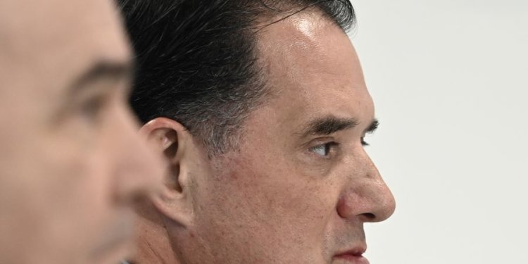 Αίρονται οι περιορισμοί στις διαγνωστικές εξετάσεις εγκύων και ασθενών με σοβαρές παθήσεις Αίρονται οι περιορισμοί στις διαγνωστικές εξετάσεις εγκύων και ασθενών με σοβαρές παθήσεις