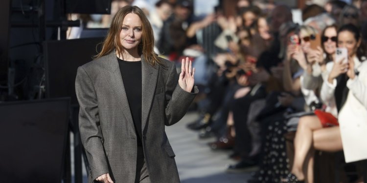 Η Στέλα ΜακΚάρτνεϊ φιλοξενεί στη Νέα Υόρκη την καμπάνια της PETA «Ποτέ Δέρμα» Η Στέλα ΜακΚάρτνεϊ φιλοξενεί στη Νέα Υόρκη την καμπάνια της PETA «Ποτέ Δέρμα»