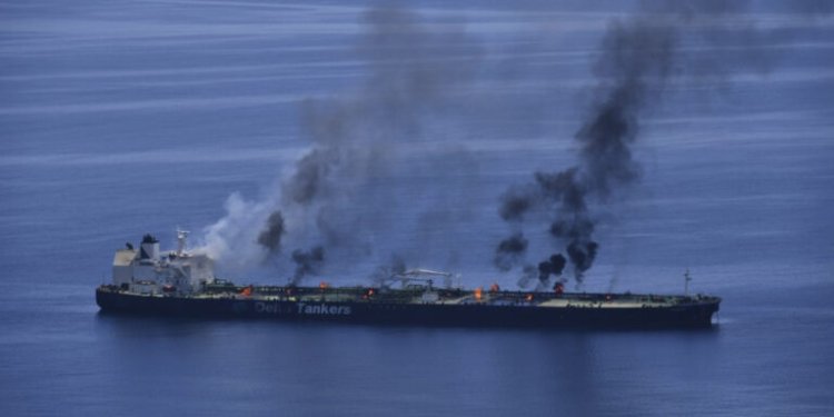 Επιχείρηση «Ασπίδες»: Η διάσωση του υπό ελληνική σημαία δεξαμενόπλοιου «Sounion» ετοιμάζεται «να αρχίσει» Επιχείρηση «Ασπίδες»: Η διάσωση του υπό ελληνική σημαία δεξαμενόπλοιου «Sounion» ετοιμάζεται «να αρχίσει»