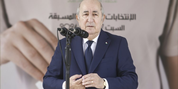 Αλγερία: Ο Αμπντελματζίντ Τεμπούν επανεξελέγη πρόεδρος σχεδόν με 95% Αλγερία: Ο Αμπντελματζίντ Τεμπούν επανεξελέγη πρόεδρος σχεδόν με 95%