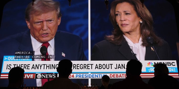 Προεδρικές εκλογές ΗΠΑ: Το δημοσκοπικό προβάδισμα Χάρις δεν εγγυάται το τελικό αποτέλεσμα – Οι κρίσιμες πολιτείες Προεδρικές εκλογές ΗΠΑ: Το δημοσκοπικό προβάδισμα Χάρις δεν εγγυάται το τελικό αποτέλεσμα – Οι κρίσιμες πολιτείες