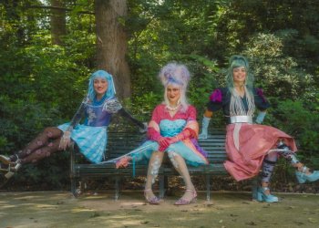 Η μουσική παράσταση «Ποιος βάτραχος;» στην παιδική σκηνή του Θεάτρου Τέχνης