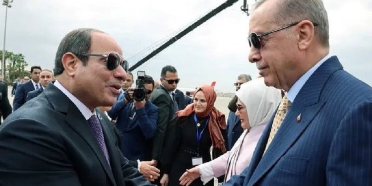 Τουρκία: Ο πρόεδρος Ερντογάν υποδέχθηκε τον πρόεδρο της Αιγύπτου «με προσδοκία συμφιλίωσης» Τουρκία: Ο πρόεδρος Ερντογάν υποδέχθηκε τον πρόεδρο της Αιγύπτου «με προσδοκία συμφιλίωσης»