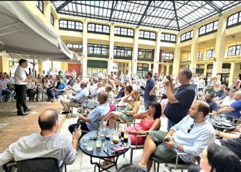 “Βούλιαξε” η Καρδίτσα για τον Χαρη Δούκα – Τον παρακολούθησε πλήθος κόσμου