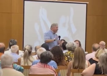 ΠΑΣΟΚ Θεσσαλονίκης – Ο σοβαρος Χάρης Καστανίδης “απέβαλε” τον Ανδρέα Σπυρόπουλο