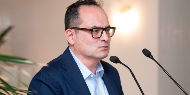 Νίκος Μανεσιώτης: Έναν νέο Ανδρέα Παπανδρέου χρειάζεται ο τόπος