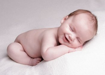 ΙΔΕΜ: Πενταπλασιάστηκαν οι γεννήσεις από γυναίκες ηλικίας 40 και άνω μετά το 1990