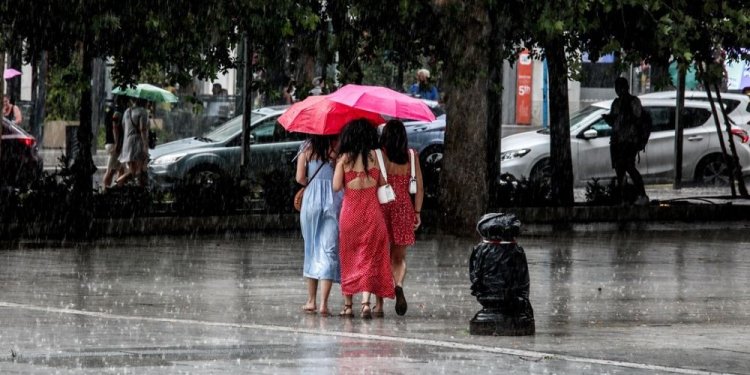 Έρχεται η κακοκαιρία «ΑΤΕΝΑ» με καταιγίδες, κεραυνούς και χαλάζι – Συστάσεις από την Πολιτική Προστασία Έρχεται η κακοκαιρία «ΑΤΕΝΑ» με καταιγίδες, κεραυνούς και χαλάζι – Συστάσεις από την Πολιτική Προστασία