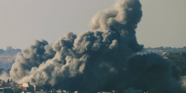 Το Ισραήλ “καθαρίζει” όλα τα μέτωπα – Ξεκίνησε χερσαία επιχείρηση στον Λίβανο και χτύπησαν στην Υεμένη