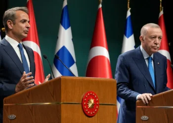 Οι διμερείς σχέσεις δεν ετεροκαθορίζονται το μήνυμα της Αθήνας πριν το ραντεβού στον ΟΗΕ