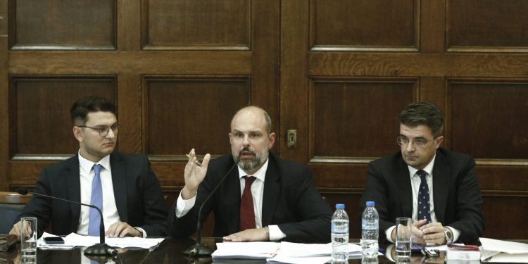 Νέος Δικαστικός Χάρτης: Δικαιοσύνη αλλιώς ή μία από τα ίδια; Νέος Δικαστικός Χάρτης: Δικαιοσύνη αλλιώς ή μία από τα ίδια;