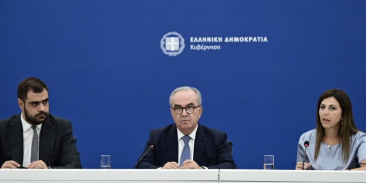 Οι χαμηλές δημοσκοπήσεις φέρνουν συνεχή μετρα για τις ευάλωτες ομάδες Οι χαμηλές δημοσκοπήσεις φέρνουν συνεχή μετρα για τις ευάλωτες ομάδες