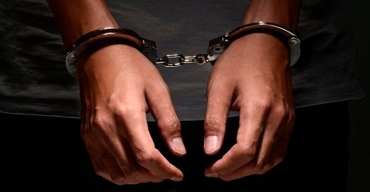 Συνελήφθη ανήλικος για το περιστατικό της επίθεσης σε βάρος 15χρονου στη Νεοχωρούδα Συνελήφθη ανήλικος για το περιστατικό της επίθεσης σε βάρος 15χρονου στη Νεοχωρούδα