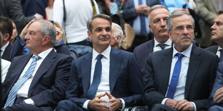 Παγίδα Μητσοτάκη σε Καραμανλή – Σαμαρά Παγίδα Μητσοτάκη σε Καραμανλή – Σαμαρά