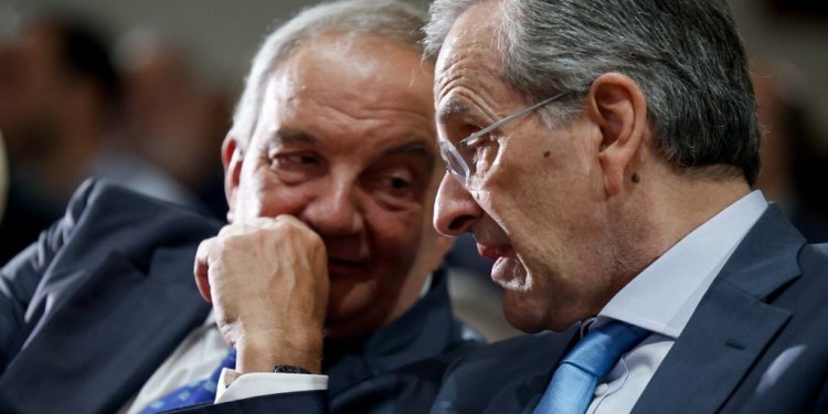 Κώστας Καραμανλής και Αντώνης Σαμαράς προκαλούν ξανά ταραχή στο Μαξίμου – Νέα κοινή εμφάνιση μετά το «άκυρο» στο γαλάζιο πάρτι
