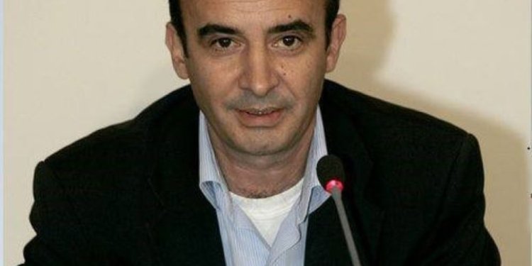 Πέθανε ο δημοσιογράφος Μπάμπης Αγρολάμπος