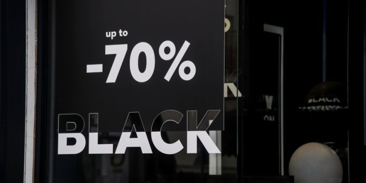 Το μεγαλύτερο εκπτωτικό γεγονός της χρονιάς ξεκίνησε – Ανοικτά τα καταστήματα την Κυριακή – FANTOMAS.GR