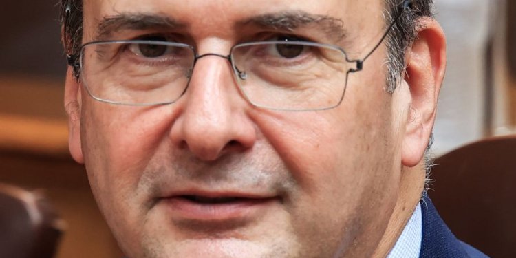 Καταργείται το τέλος επιτηδεύματος και στους εργαζόμενους με μπλοκάκια – FANTOMAS.GR
